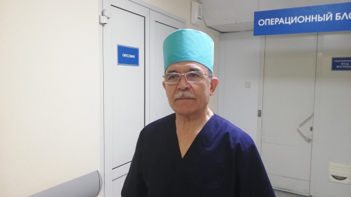 Хирург, травматолог, заведующий приемным отделением городской травматологической больницы №36 Абсатар Абсаматович Абдыганиев